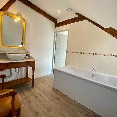 Manoir De L'oiseliere La Remuée