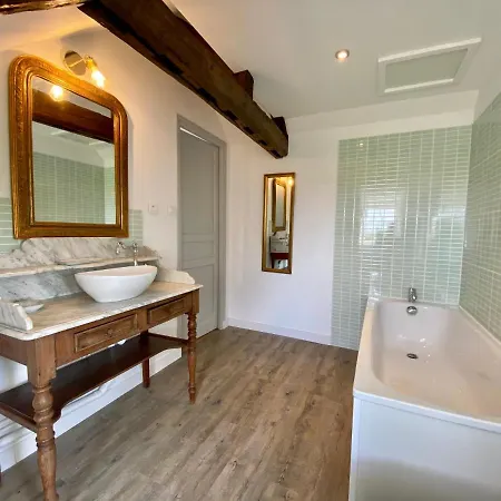 Pensión Manoir De L'oiseliere La Remuée